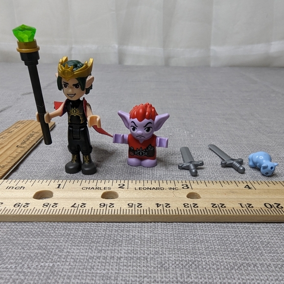 LEGO Minifigures Goblin King &  Magic Staff  Jimblin Goblin Cub, 2 Swords 41183 - Picture 4 of 15